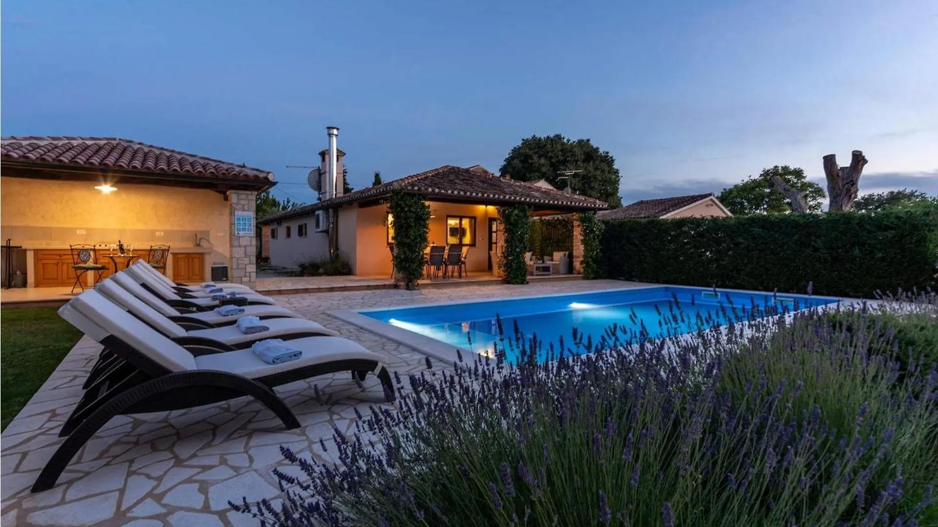 Holiday home Villa Mainenti Visnjan